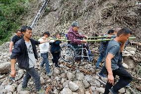 CHINA-SICHUAN-LUDING-EARTHQUAKE-RESCUE (CN)