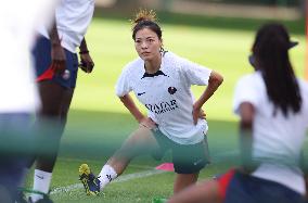 (SP)FRANCE-PARIS-FOOTBALL-PSG-LI MENGWEN