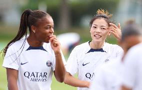 (SP)FRANCE-PARIS-FOOTBALL-PSG-LI MENGWEN