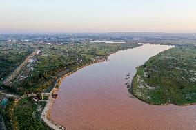 CHINA-INNER MONGOLIA-TOGTOH-YELLOW RIVER-AUTUMN SCENERY (CN)