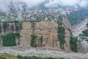 CHINA-SICHUAN-MOXI-EARTHQUAKE-ROAD REPAIRING (CN)