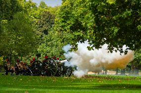 BRITAIN-LONDON-QUEEN ELIZABETH II-DEATH-GUN SALUTE