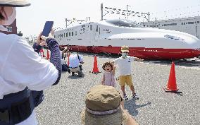 Kamome bullet trains to debut in late Sept.