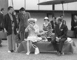 Queen Elizabeth in Japan in 1975+