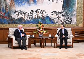 CHINA-BEIJING-YANG JIECHI-RUSSIA-AMBASSADOR-MEETING (CN)