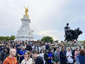 Britain mourns Queen Elizabeth