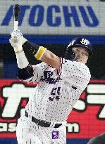 Baseball: Murakami ties Oh's season best with 55th home run