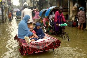 BANGLADESH-DHAKA-MONSOON-WATERLOGGING