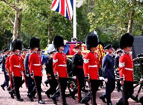 BRITAIN-LONDON-PROCESSION-COFFIN-QUEEN ELIZABETH II