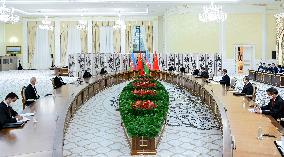 UZBEKISTAN-SAMARKAND-CHINA-XI JINPING-AZERBAIJAN-PRESIDENT-MEETING