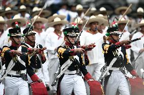 MEXICO-MEXICO CITY-INDEPENDENCE DAY-MILITARY PARADE