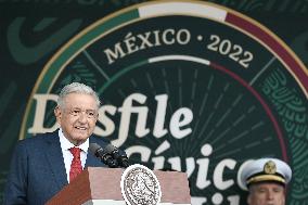 MEXICO-MEXICO CITY-INDEPENDENCE DAY-MILITARY PARADE