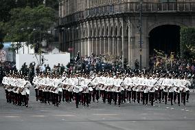 MEXICO-MEXICO CITY-INDEPENDENCE DAY-MILITARY PARADE