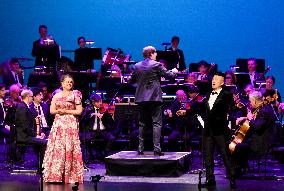 NEW ZEALAND-WELLINGTON-EAST MEETS WEST-ORCHESTRAL CONCERT