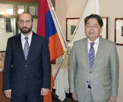 Japan-Armenia talks