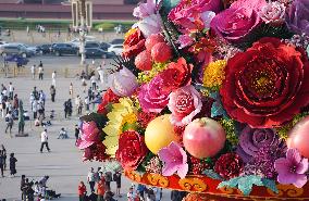 CHINA-BEIJING-TIAN'ANMEN SQUARE-FLOWER BASKET (CN)