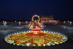 CHINA-BEIJING-TIAN'ANMEN SQUARE-FLOWER BASKET (CN)