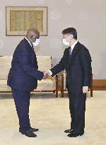 Japanese emperor meets Comoros president