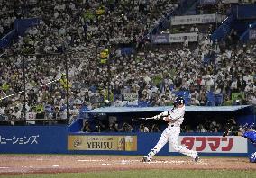 Baseball: Murakami's 56th homer