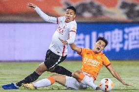 (SP)CHINA-WUHAN-FOOTBALL-CSL-WUHAN YANGTZE RIVER VS CHENGDU RONGCHENG (CN)