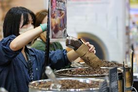 SOUTH KOREA-GOYANG-CAFE & BAKERY FAIR