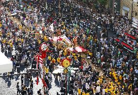 Tug-of-war festival in Okinawa