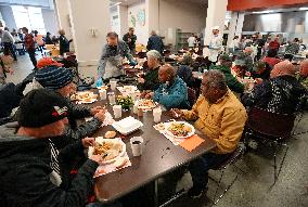 CANADA-VANCOUVER-THANKSGIVING MEALS