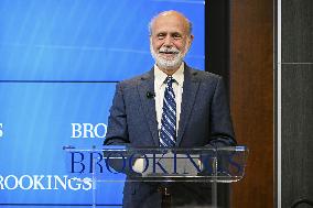 Ex-Fed chief Bernanke awarded Nobel Prize