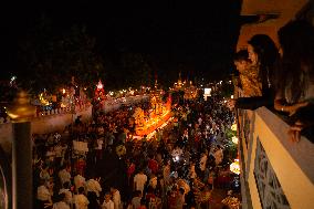 LAOS-LUANG PRABANG-BOUN LAI HEUA FAI FESTIVAL