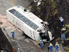 Sightseeing bus accident in central Japan