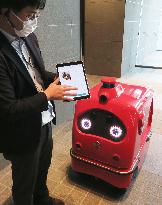 Automated delivery robot