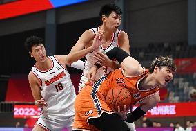(SP)CHINA-HANGZHOU-BASKETBALL-CBA LEAGUE-GUANGDONG VS SHANGHAI (CN)