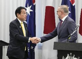 Japanese, Australian prime ministers