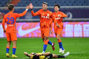 (SP)CHINA-JINAN-FOOTBALL-CSL-SHANDONG TAISHAN VS GUANGZHOU (CN)