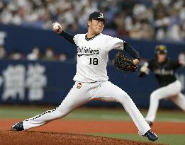 Baseball: Orix ace Yamamoto wins Sawamura Award