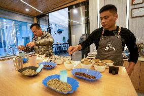 Xinhua Headlines: China's coffee industry booms amid opening up