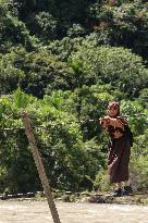 INDONESIA-ACEH-STUDENT-WIRE BRIDGE