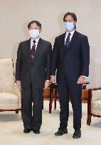 Japan emperor meets Uruguay president