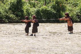 INDONESIA-ACEH-STUDENT-WIRE BRIDGE
