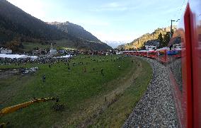 SWITZERLAND-BERGUN-PASSENGER TRAIN-GUINNESS WORLD RECORD