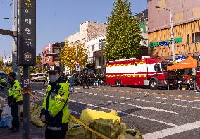 SOUTH KOREA-SEOUL-HALLOWEEN GATHERINGS-STAMPEDE