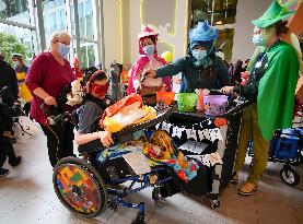 CANADA-VANCOUVER-CHILDREN'S HOSPITAL-TRICK OR TREAT