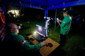 INDONESIA-LUNAR ECLIPSE-OBSERVATION