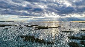 Xinhua Headlines: China beefs up wetlands conservation to enhance people's well-being
