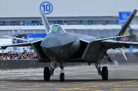 CHINA-GUANGDONG-ZHUHAI-AIRSHOW (CN)