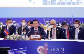 CAMBODIA-PHNOM PENH-ASEAN-SUMMITS-OPENING