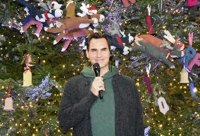 Federer at Christmas ceremony