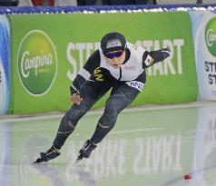 Speed skating: Takagi gets silver in 1,000 meters