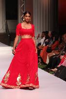 SRI LANKA-COLOMBO-FASHION SHOW