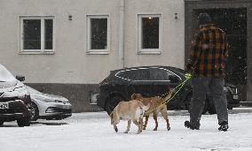 Viikonloppuna etelään luvassa jopa kymmenen senttiä lunta